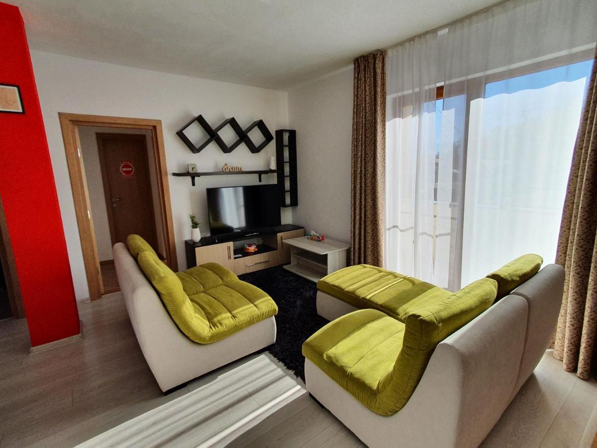 Apartament La Casa In Curte Comuna Apartment Кодлеа Екстериор снимка
